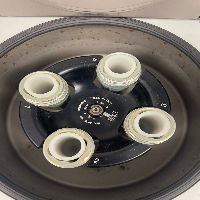Eppendorf 5702 Centrifuge image 0